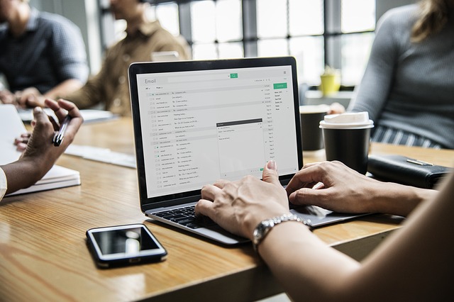 Cómo crear una cuenta de Hotmail (Ahora Outlook) Cómo crear una cuenta de Hotmail (Ahora Outlook)